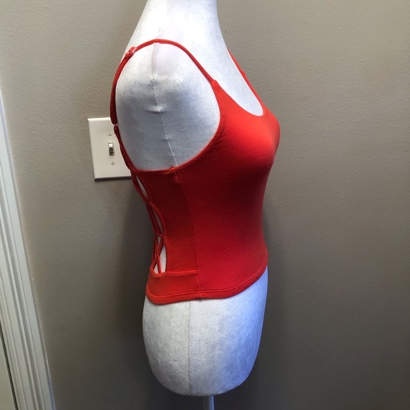 Lattice Work Cropped Tank Silvergate Size Small - Picture 9 of 9